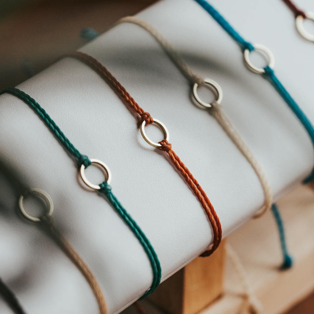 Minimalist Circle String Bracelets | Adjustable