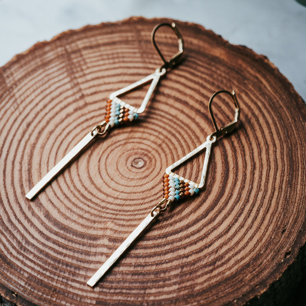 Pendientes triangulares de cuentas con estilo vintage