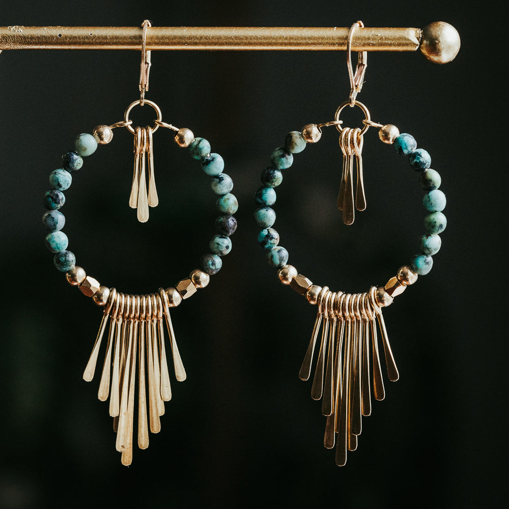 Flecos de la Firma | Pendientes Boho de Turquesa Africana
