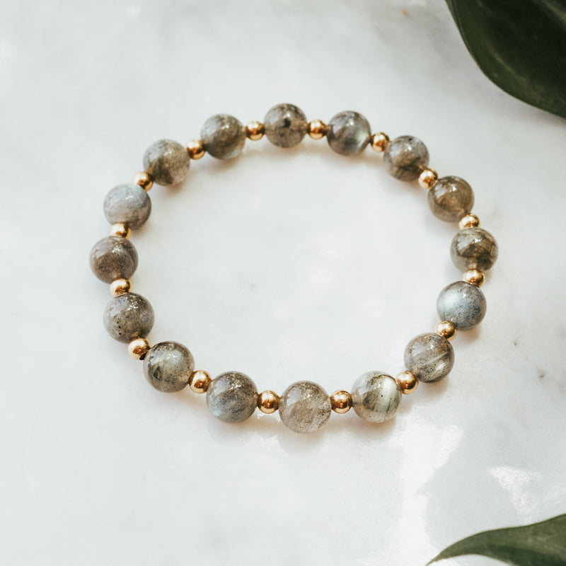 The Pretty Labradorite Gemstone Bracelet
