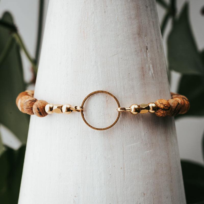 Circle Accent Gemstone Bracelet | Black Striped Agate