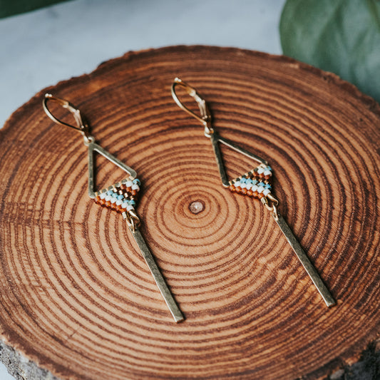 Pendientes triangulares de cuentas con estilo vintage