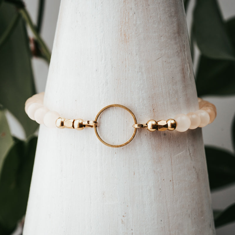 Circle Accent Gemstone Bracelet | Black Striped Agate
