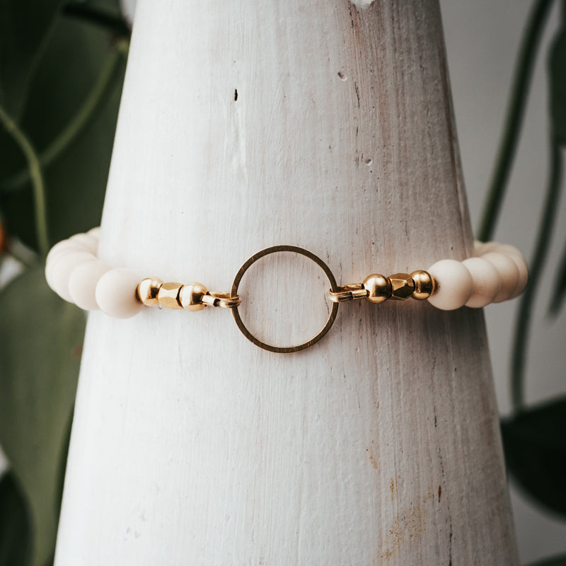 Circle Accent Gemstone Bracelet | Black Striped Agate